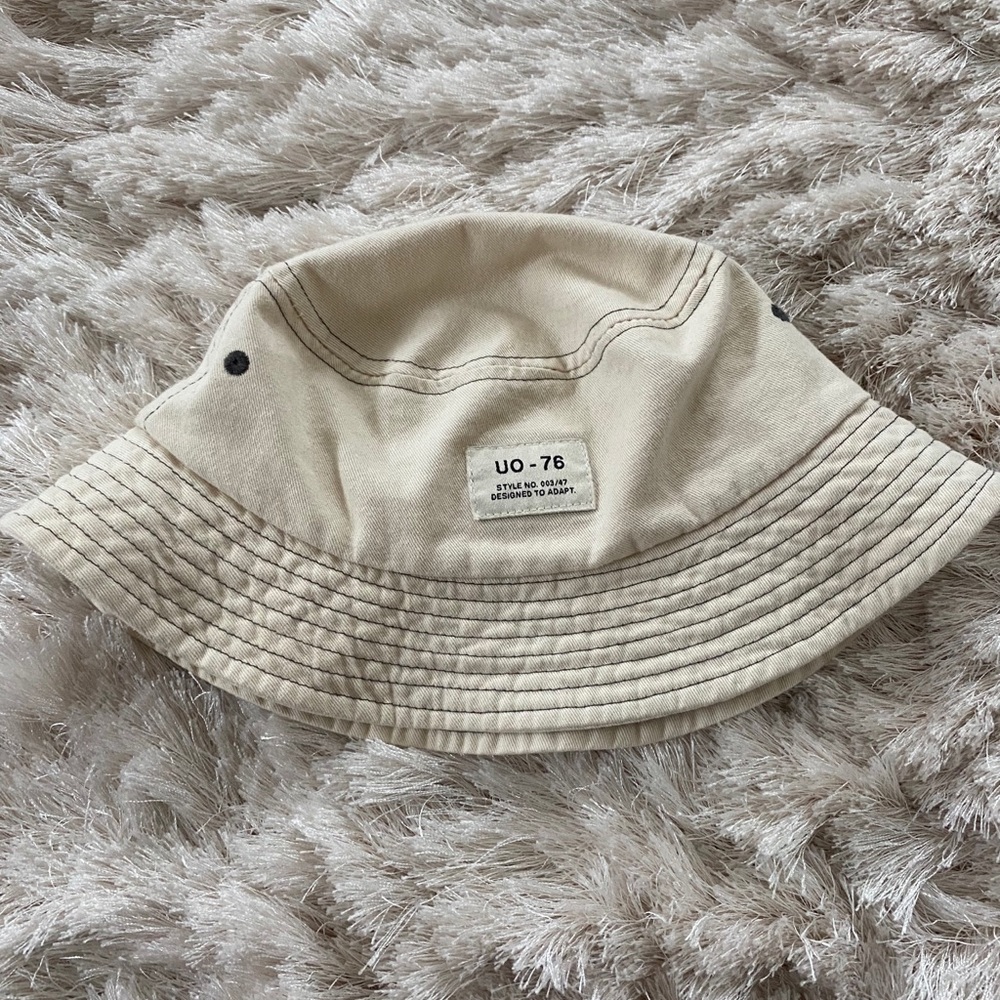 UO utility bucket hat
